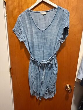 Bella Dahl Light Denim Blue Top